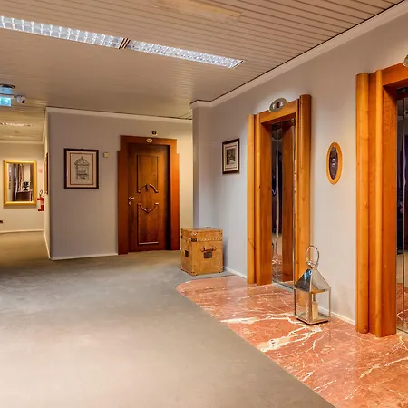 Hotell Roma 4*