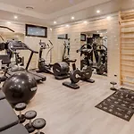 Roma Hotel 4*