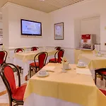 Roma Hotel 4*