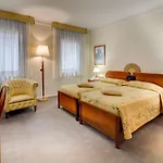 Roma 4* Firenze