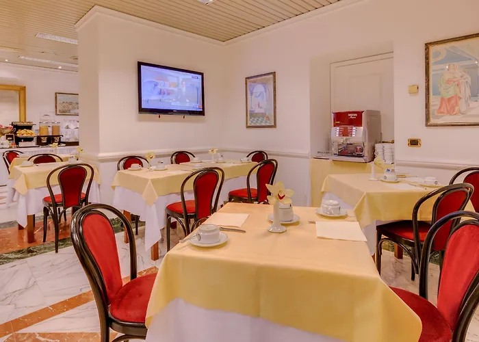Roma Hotel 4*