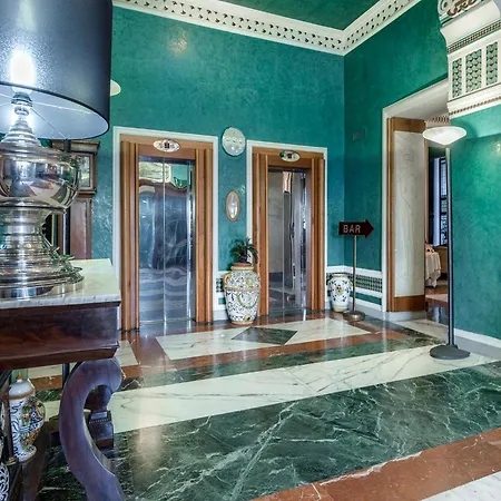 Hotel Roma Florence
