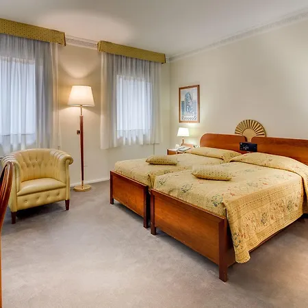 Roma 4* Floransa