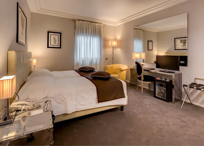 Hotel Roma Florence