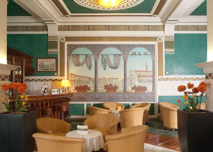 Roma Hotel 4*